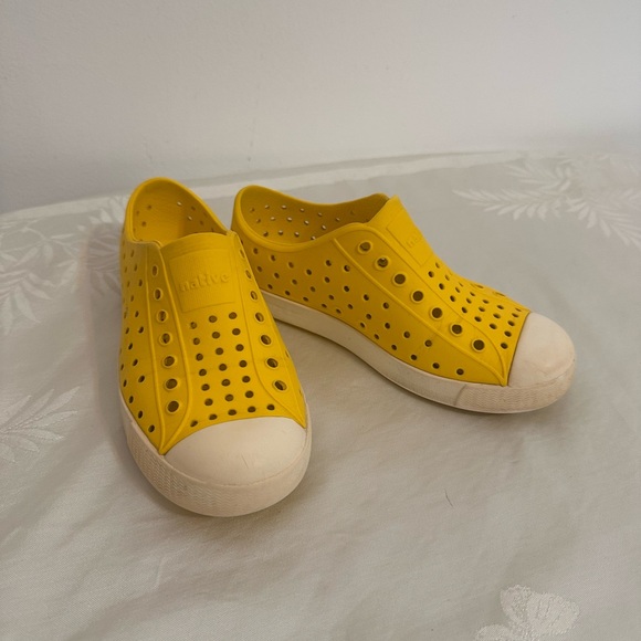Native Kids Water Shoes in Bright Yellow - Picture 1 of 5